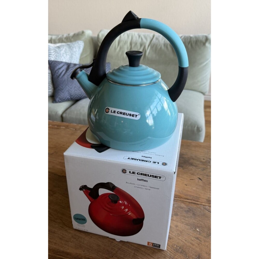 Le Creuset Enamel On Steel Oolong Tea Kettle w/o Max Line 1.6 qt Turquoise NEW